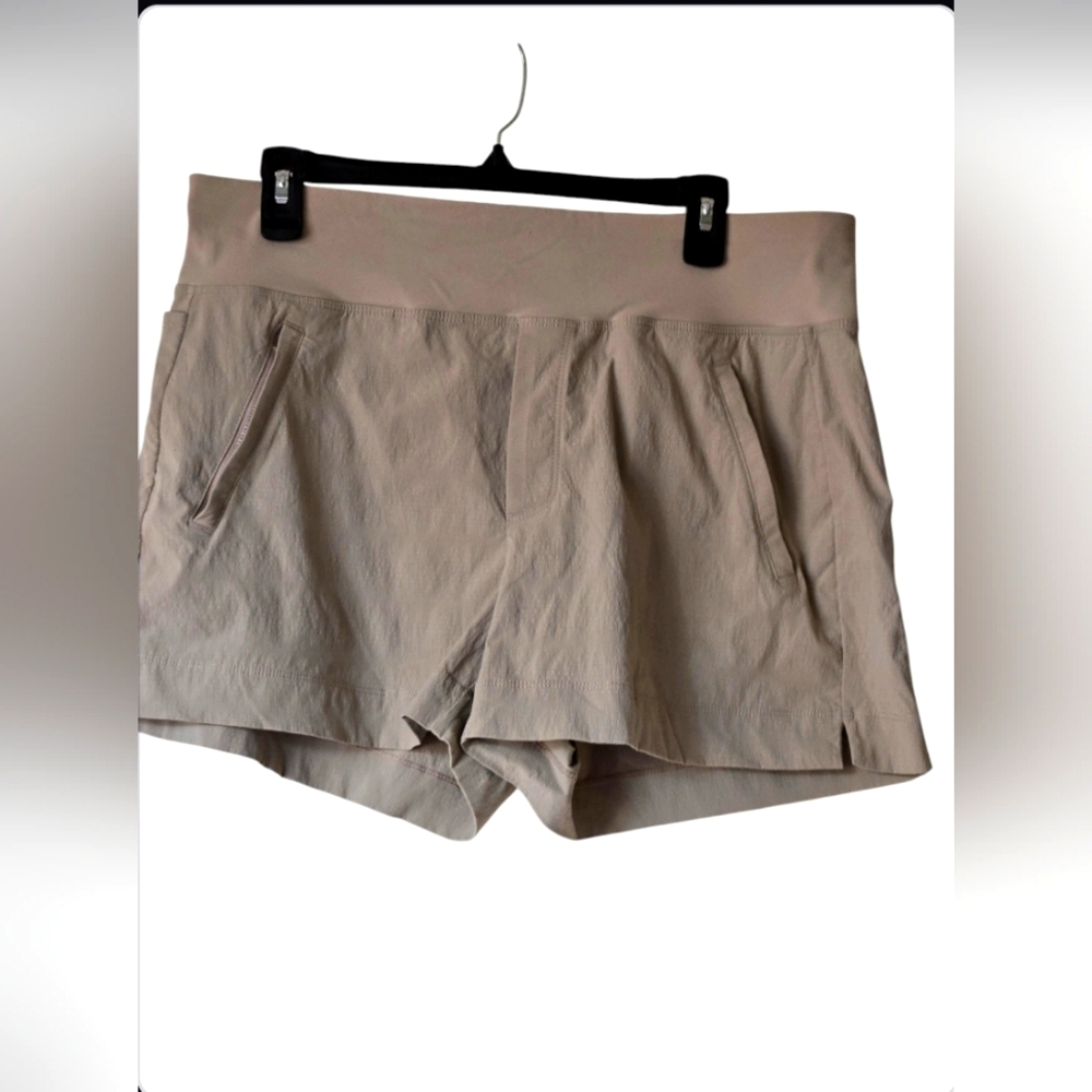 Athleta Trekkie North Tan Short